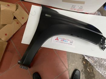 Tai xe bên phụ xe Mitsubishi Triton 2019-2021