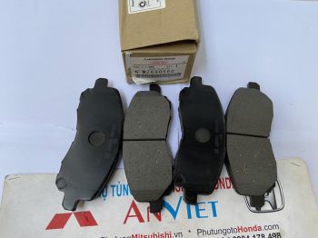 Má phanh trước xe Mitsubishi Outlander