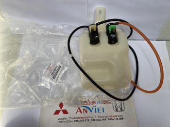 Cụm bình nước rửa kính xe mitsubishi Jolie