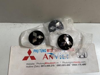 Nắp chụp moay ơ xe Mitsubishi Triton