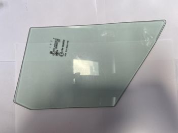 Kính góc chữ A xe Mitsubishi Xpander