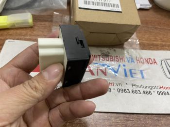 Công tắc chỉnh mặt gương xe Mitsubishi Mirage