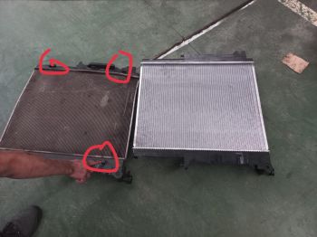 Két nước xe Mitsubishi Triton 2016-2018 số tự động