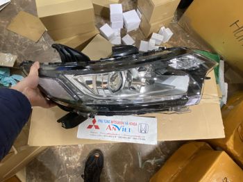 Đèn pha xe Mitsubishi Outlander bản tiêu chuẩn 2018-2024