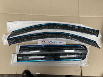 Vè che mưa xe Mitsubishi OUTLANDER