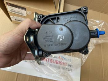 Mô tơ điều khiển cài cầu xe Mitsubishi V6-3000