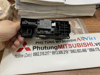 Công tắc lên xuống kính tổng xe Mitsubishi XPANDER chính hãng