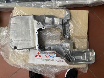 Đáy các te xe Mitsubishi TRITON ĐộNG CƠ VIMEC