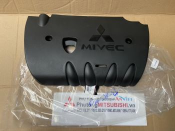 Nắp trang trí mặt máy xe Mitsubishi OUTLANDER