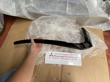 Ốp ba đờ sốc trước xe Mitsubishi Triton Athlete