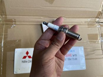 Bugi xe Mitsubishi Grandis