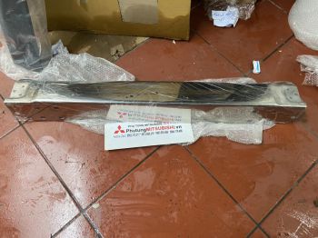 Ba đờ sốc trước xe Mitsubishi Pajero V6-3000