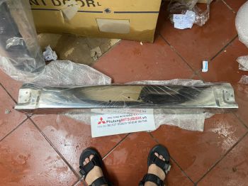 Ba đờ sốc trước xe Mitsubishi Pajero V6-3500