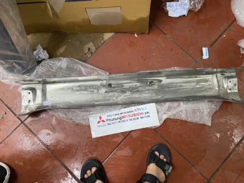 Cản trước xe Mitsubishi Pajero V6-3000