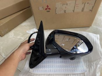 Gương chiếu hậu xe Mitsubishi Outlander bản có Cam