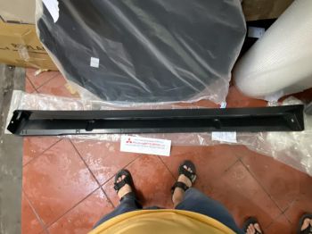 Ốp sườn xe Mitsubishi OUTLANDER