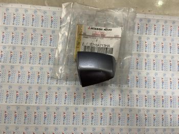 Tay mở cửa xe Mitsubishi XPANDER đoạn ngắn