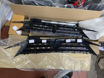 So sánh mặt ca lăng xe Mitsubishi ATTRAGE hàng xịn hãng và hàng Thái