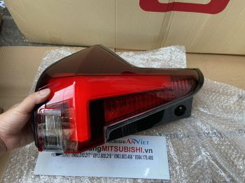 Đèn hậu đèn lái sau miếng trên hông xe Mitsubishi Xpander