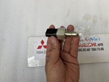 Công tắc báo lùi xe Mitsubishi Lancer