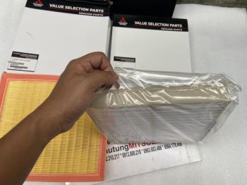 Bộ lọc gió động cơ và lọc gió điều hòa xe Mitsubishi Triton 2019-2023