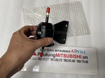 Lọc nhiên liệu xe Mitsubishi Triton máy xăng
