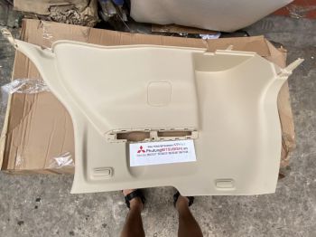 Táp bi hông sau xe Mitsubishi Xpander