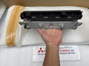 Túi khí chân xe Mitsubishi Outlander