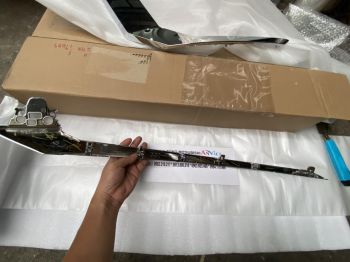 Ốp mạ dưới mý đèn pha xe Mitsubishi Xpander 2022-2023