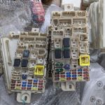 bãi 8565A370 thân hộp cầu chì trong táp lô xe  Mitsubishi Triton máy xăng và dầu (1693=B252/B251 or A753)4481B=B251