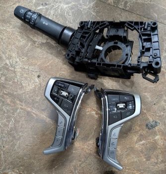 Công tắc vô lăng  cruise control và âm lượng Mitsubishi Pajero Sport  Triton (cancel+Res+/set-+đồng hồ) gas tự động