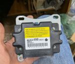 Hộp điều khiển túi khí xe Mitsubishi Triton hàng bãi