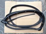 Gioăng êm trên cánh cửa sau Mitsubishi Triton 2024-2027 82830A010P 82831A010P