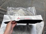 Chắn bùn gầm máy miếng nhỏ phía dưới lọc dầu máy Mitsubishi XForce 5370C571