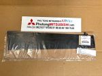 Đề can ốp ngoài trụ kính cánh cửa sau vị trí giữa thân xe Mitsubishi XForce 82818B001P 82817B001P