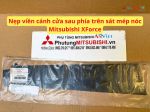 Đề can ốp ngoài trụ kính cánh cửa trước vị trí giữa thân xe Mitsubishi XForce 80818B001P 80819B001P