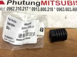 Cao su giảm chấn cửa hậu cốp sau ở đuôi cánh Mitsubishi XForce MB926555