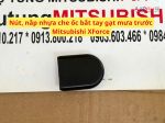 Nút, nắp nhựa che ốc bắt tay gạt mưa trước Mitsubishi XForce 8250A558