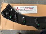 Ốp mạ trên biển số sau cốp cửa hậu Mitsubishi XForce 90810B006P