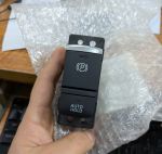 Công tắc điều khiển phanh tay điện tử phanh đỗ và auto hold Mitsubishi Xforce, Xpander