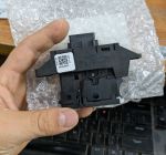 Công tắc điều khiển phanh tay điện tử phanh đỗ và auto hold Mitsubishi Xforce, Xpander