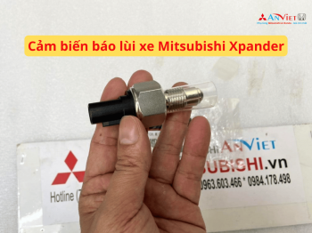 Cảm biến báo lùi xe Mitsubishi Xpander