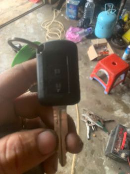 Chìa khóa điều khiển từ xa Mitsubishi Xpander hàng bãi