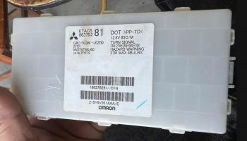 Hộp etacs điều khiển âm báo, thời gian xe Mitsubishi Xpander hàng bãi