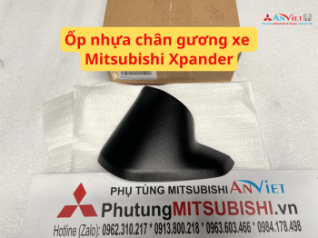 Ốp nhựa chân gương xe Mitsubishi Xpander