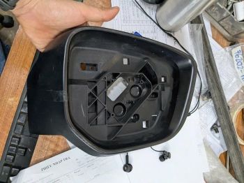 Vành nhựa vỏ đen viền quanh Gương Mitsubishi Xpander, vỏ gương xpander bãi